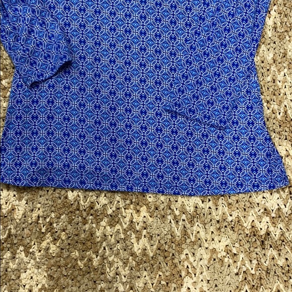 Woman’s Dana Buchman Blouse - Picture 3 of 5